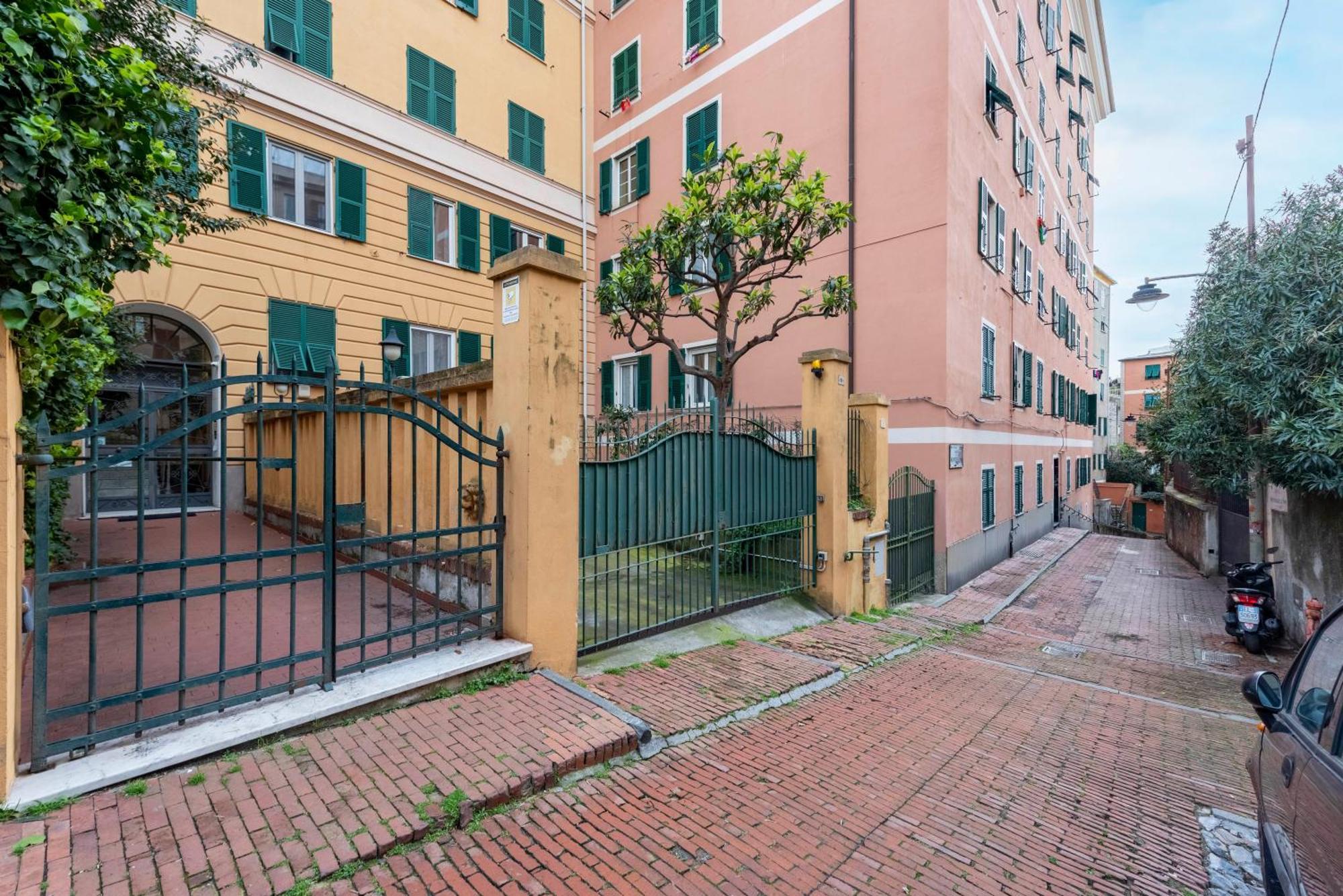 Joivy Family Friendly Apt For 6, Near Royal Palace Museum Cenova Dış mekan fotoğraf